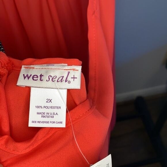 Wet Seal Plus Coral Chain Knot Back Top - Picture 6 of 7